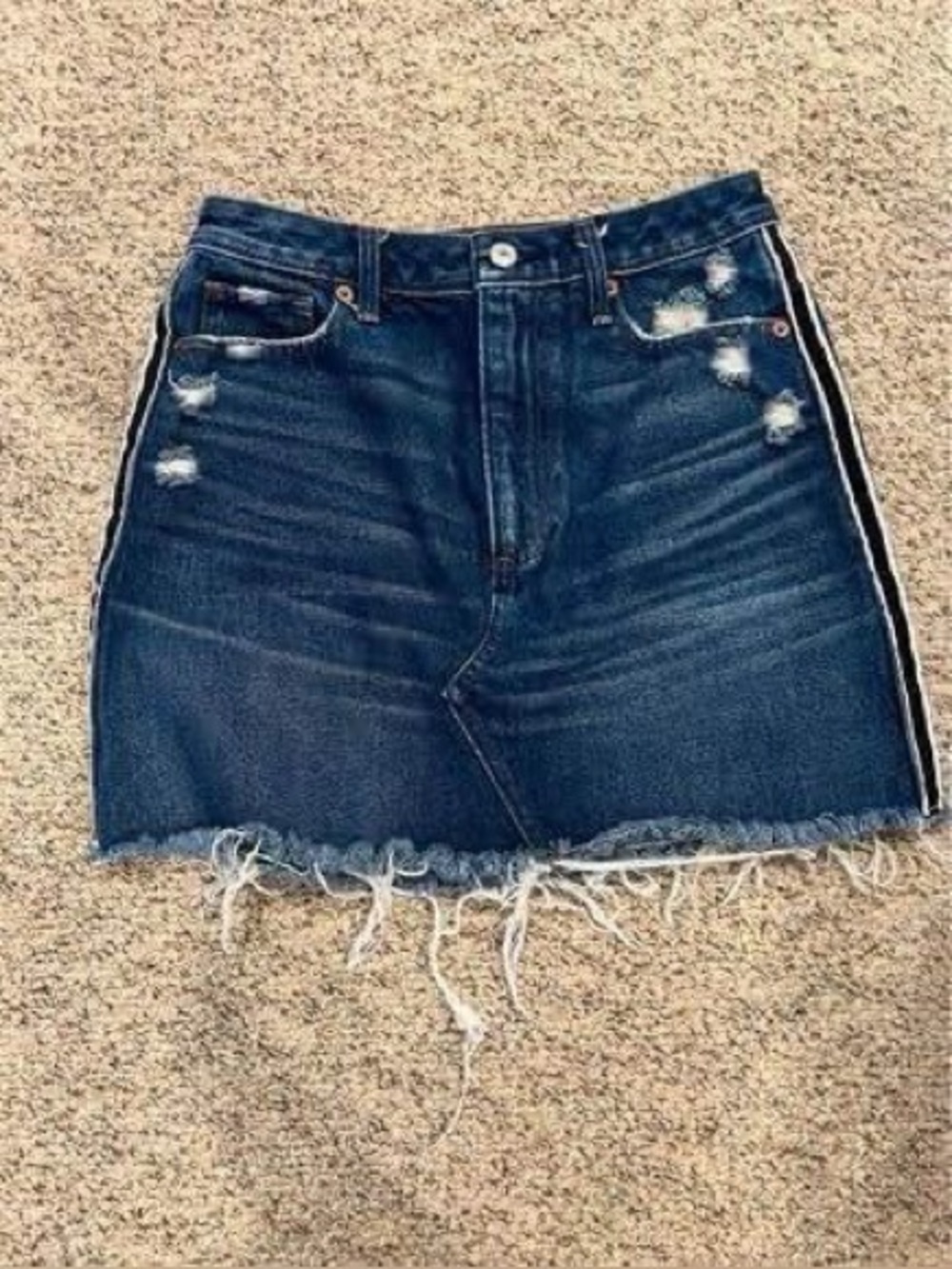 Abercrombie & Fitch Distressed Denim Skirt Size 4